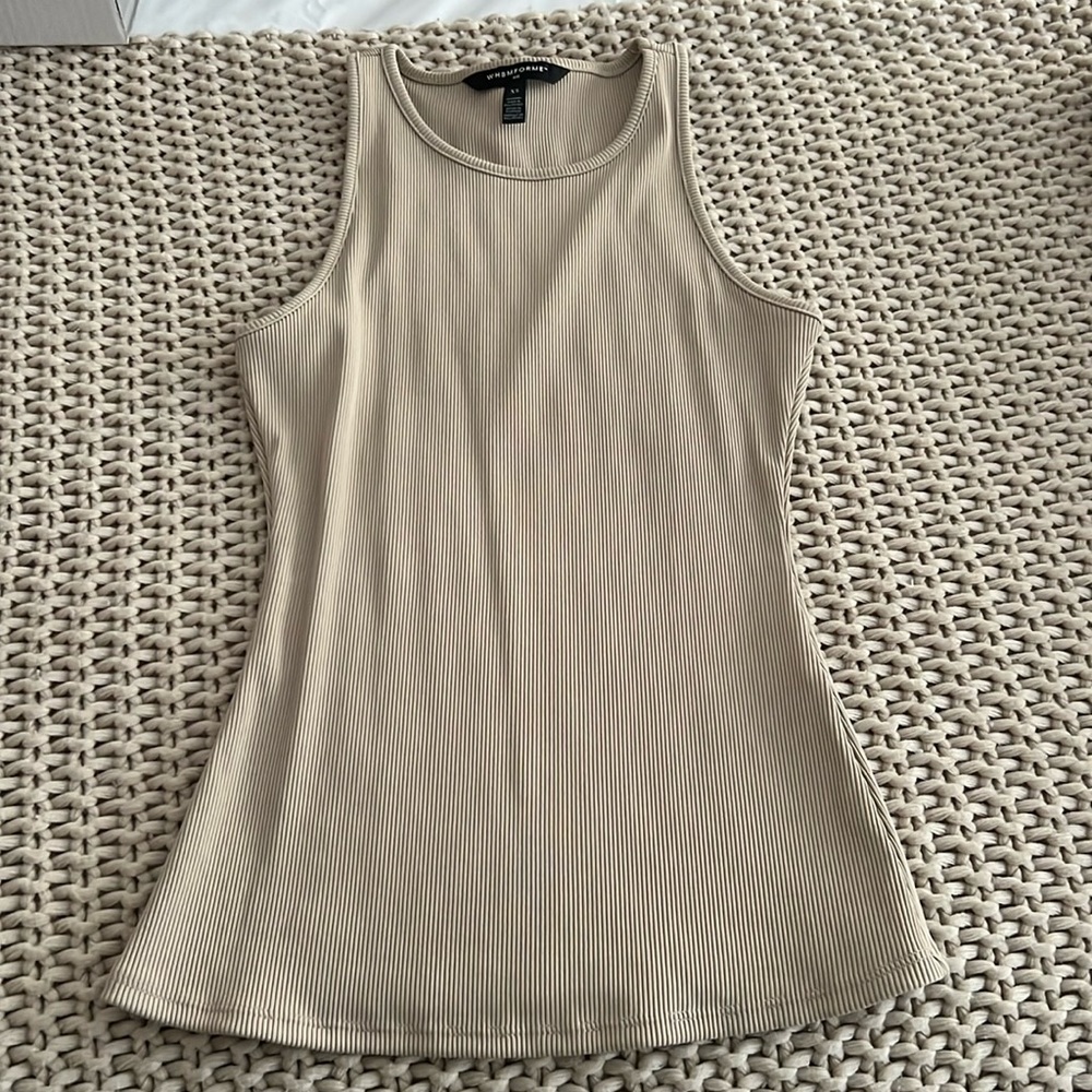 White House black market tank